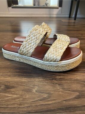 Mia platform slip on espadrille sandals size 8.5